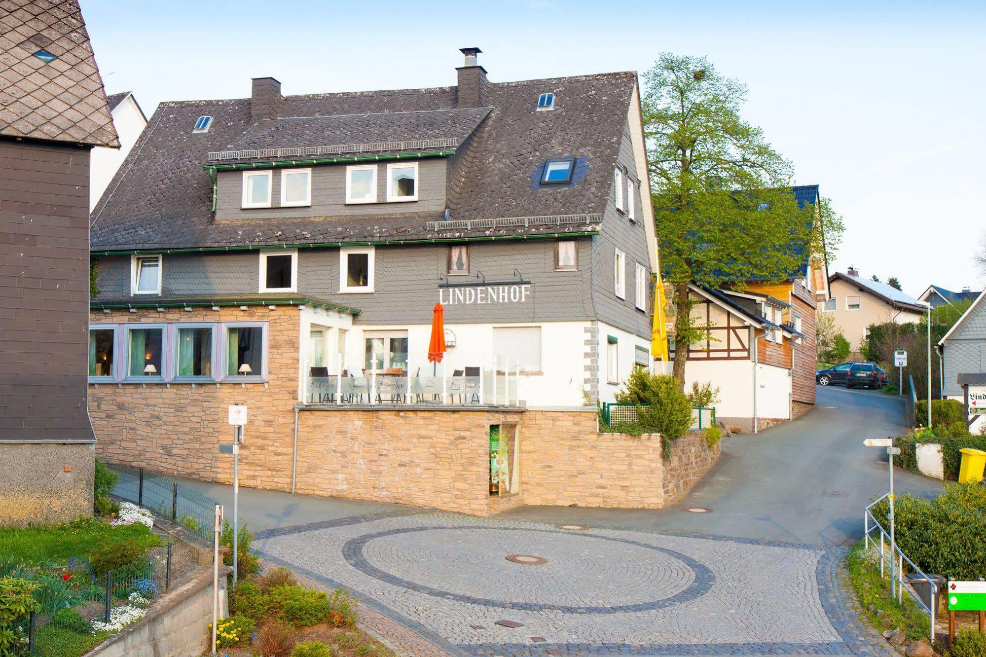 Hotel Restaurant Lindenhof باد لاسفه المظهر الخارجي الصورة